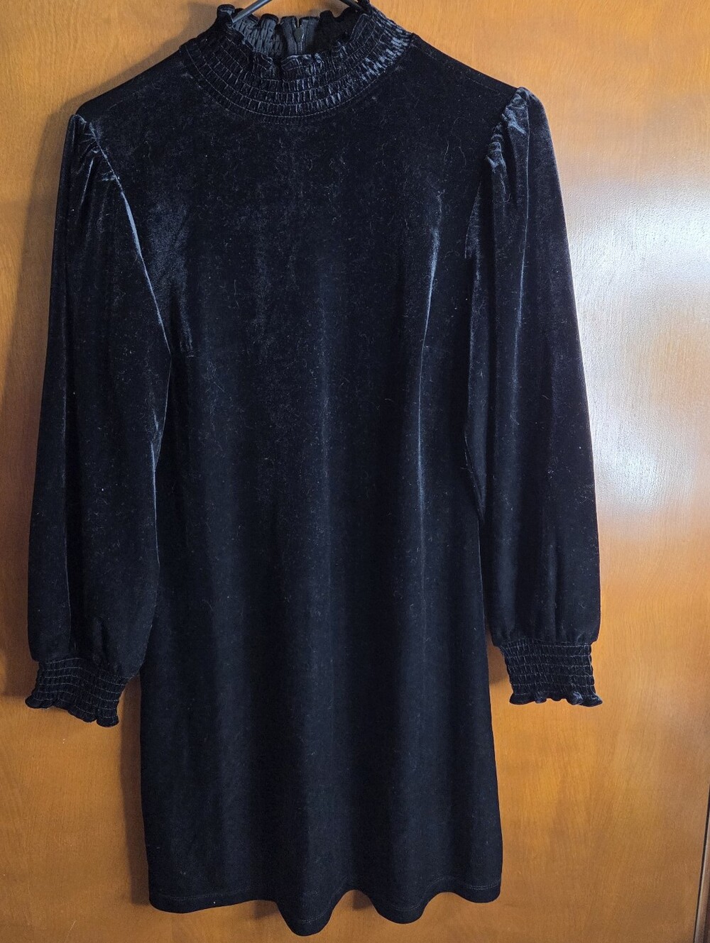 Sanctuary Black Velvet Longsleeve Dress Mock Neck Size Small NWT Classic Minimal